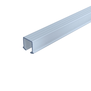 Speedboat jooksusiin puituksele ühene